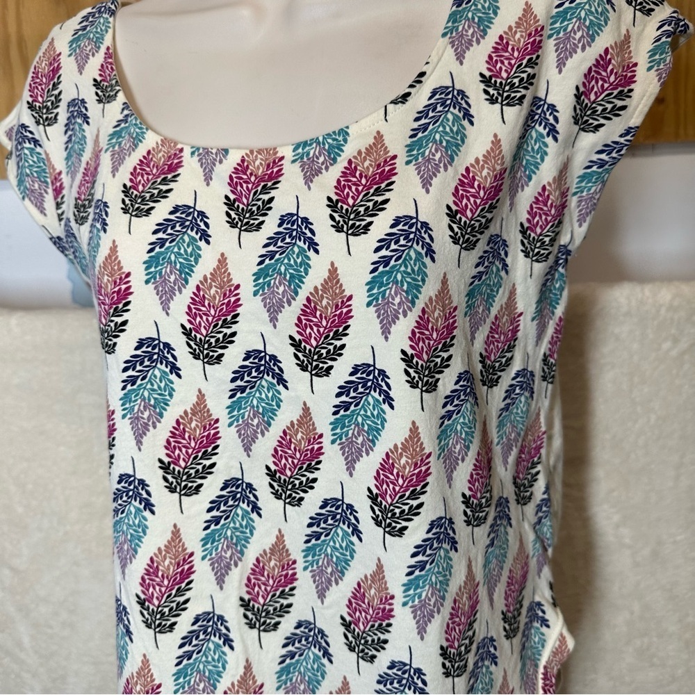 Effie’s heart women’s tshirt boho feather print size medium round neck - Picture 4 of 5